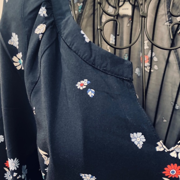 Old Navy | Flower Print Split Neck Dress - Picture 4 of 9